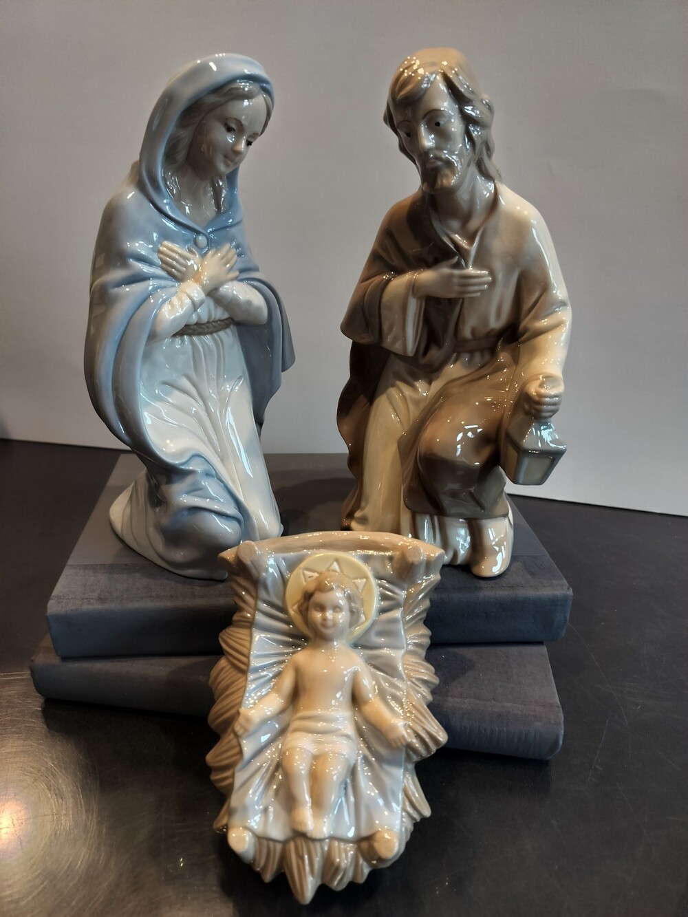 Pastel Porcelain Nativity, Beautiful! Unknown Maker